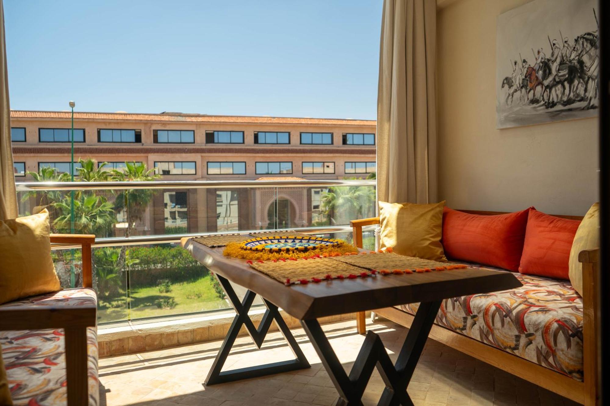Magnifique Appartement Moderne De 2 Chambres Avec Piscine A 10 Min Du Centre De Marrakech Marrakesh Exteriör bild